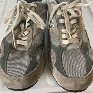 Men's Classic New Balance 992's in size 14 4E wide